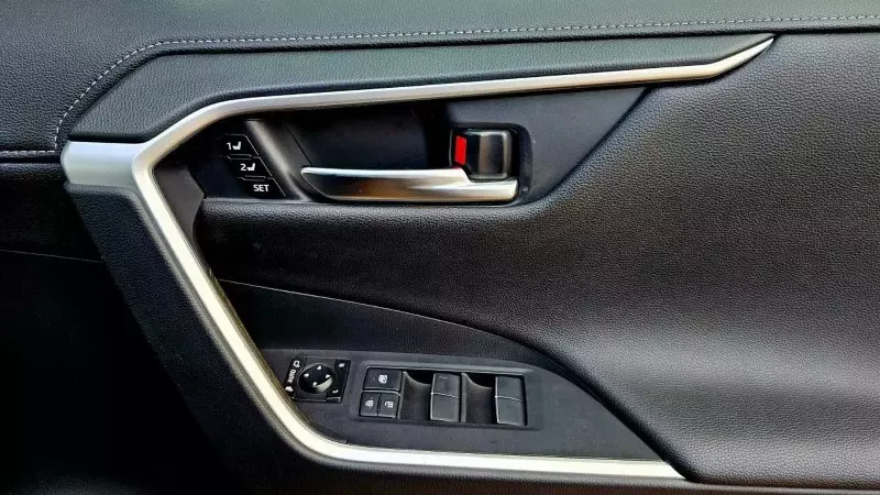 TOYOTA RAV 4   - 2019