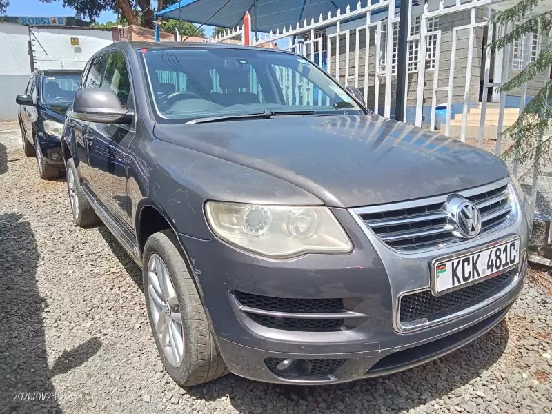 Volkswagen Touareg   - 2014