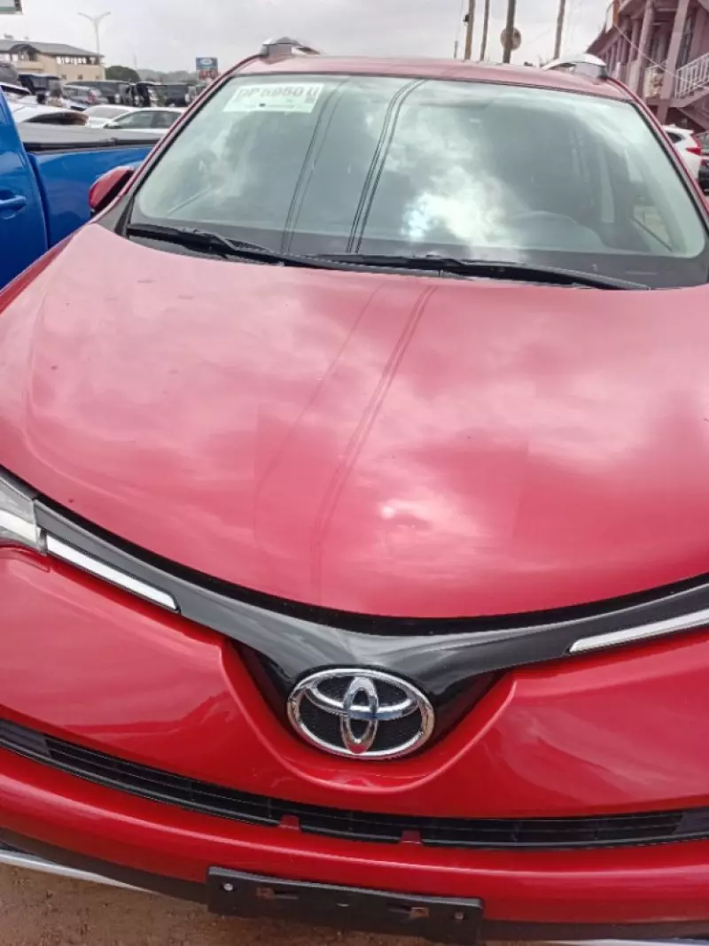 Toyota RAV4   - 2016