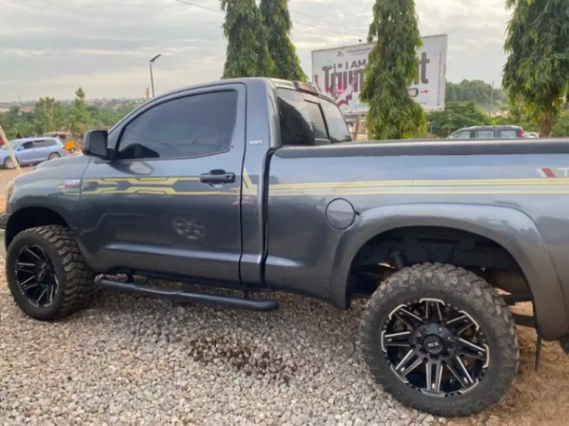 Toyota Tundra   - 2007