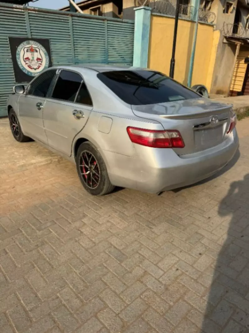 Toyota Camry   - 2007