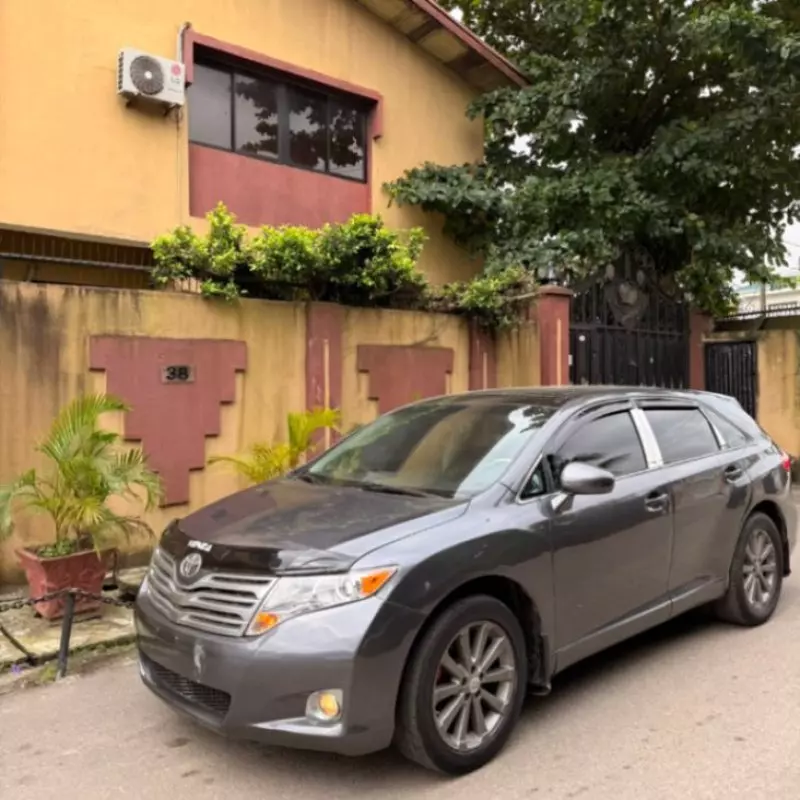 TOYOTA Venza   - 2011