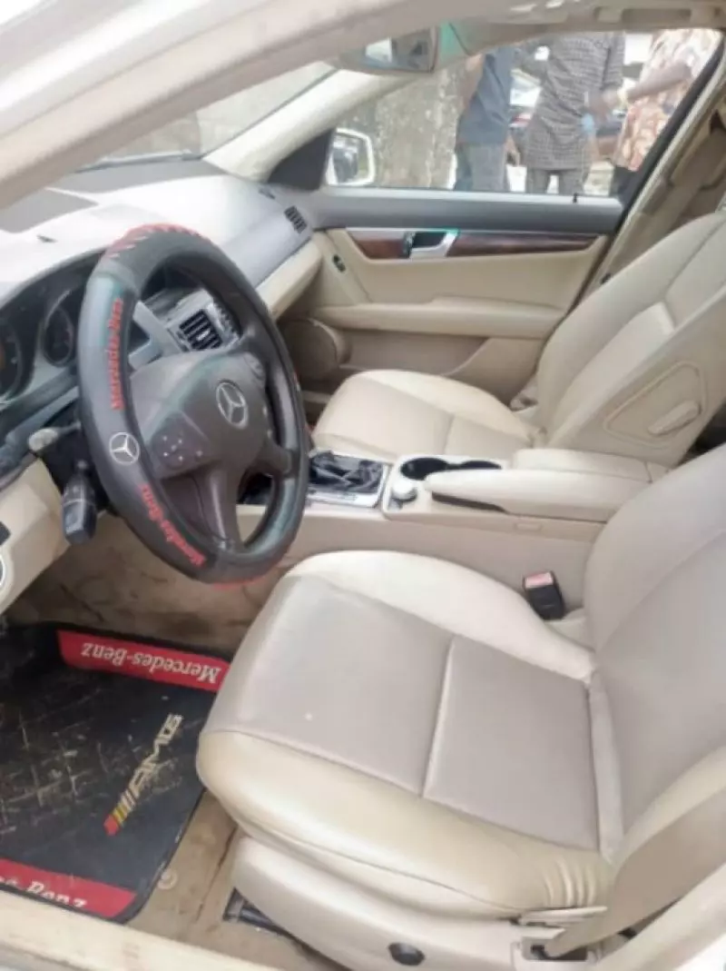 Mercedes-Benz C 350   - 2011