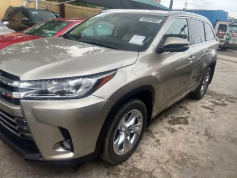 Toyota Highlander - 2014