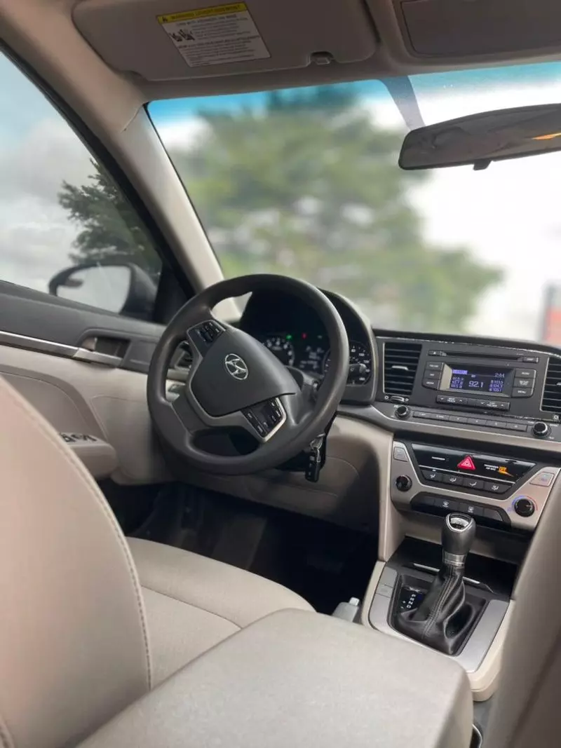 Hyundai Elantra   - 2017
