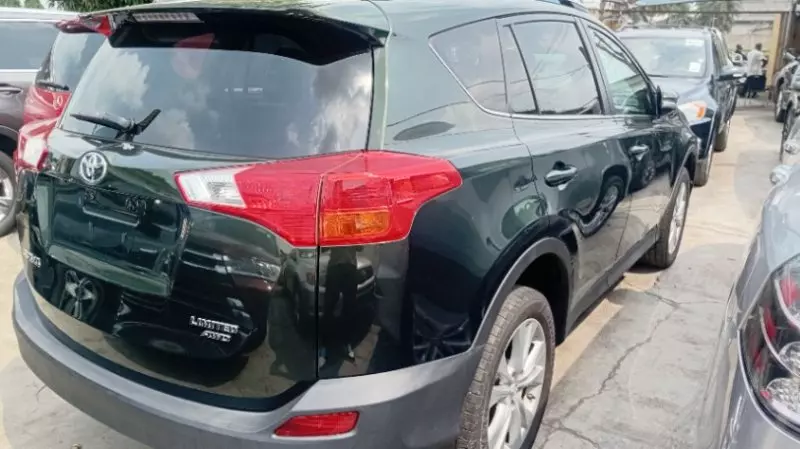 Toyota RAV 4   - 2013