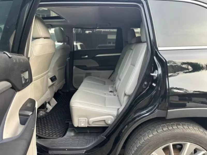 Toyota Highlander   - 2015