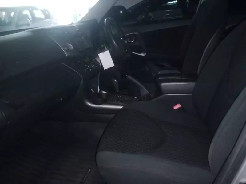 Toyota Vanguard    - 2010