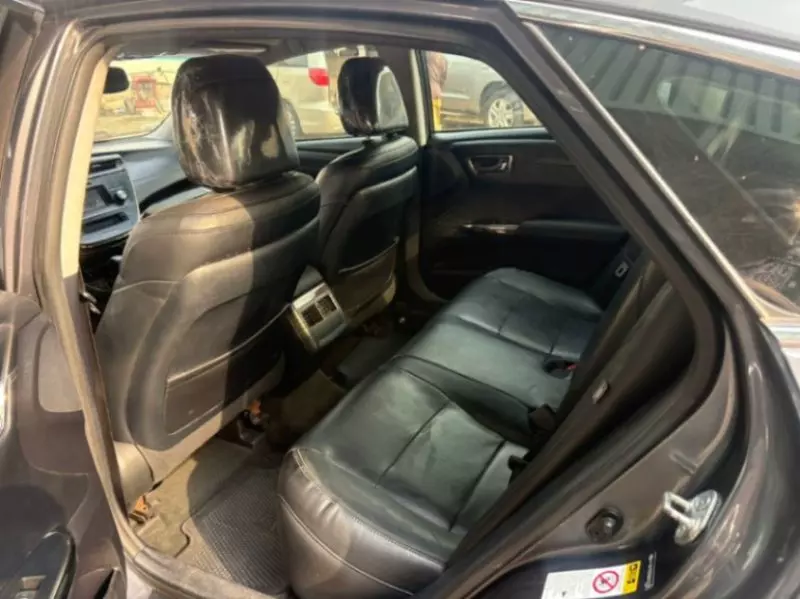 Toyota Avalon   - 2013