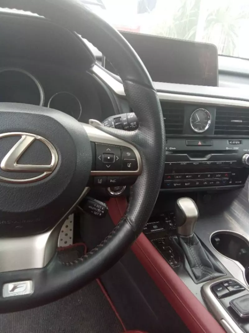 Lexus RX   - 2017