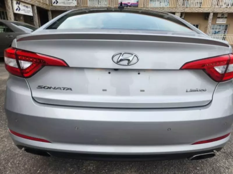 Hyundai Sonata   - 2015