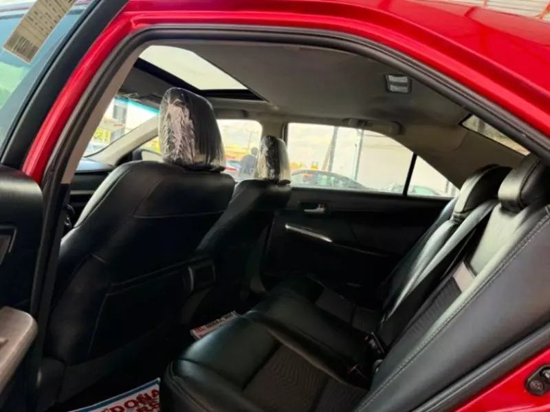 TOYOTA Camry - 2012