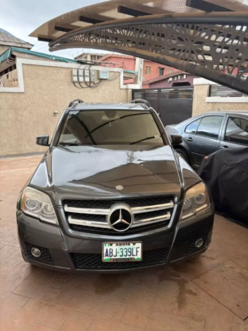 Mercedes-Benz GLK 350   - 2010