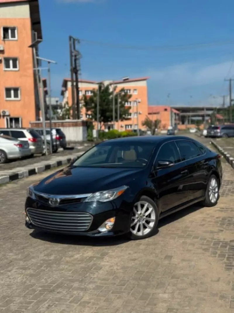 TOYOTA Avalon   - 2013