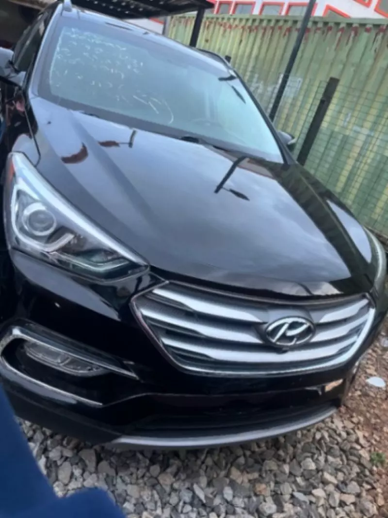 Hyundai Elantra   - 2018