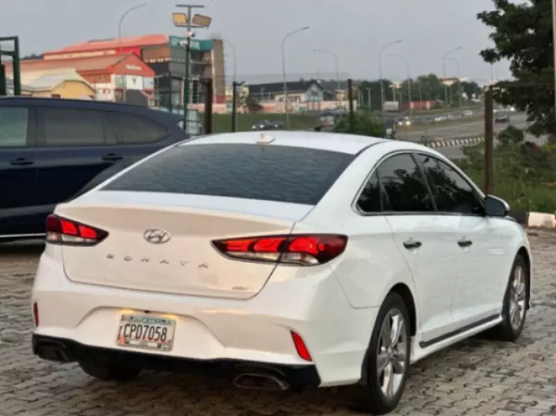Hyundai Sonata   - 2019