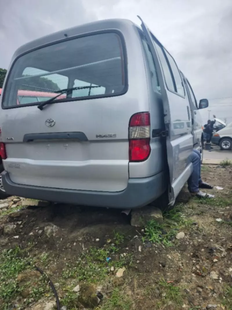 Toyota Hiace   - 2006