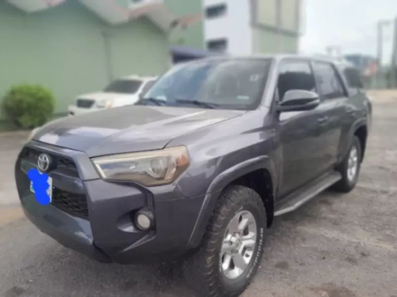 Toyota 4Runner   - 2014