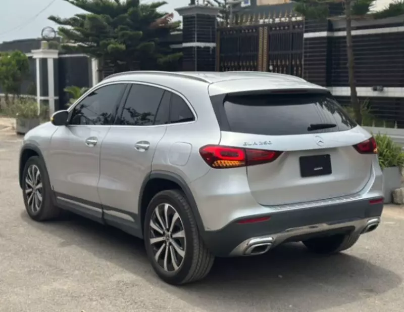 Mercedes-Benz GLA-Class   - 2021