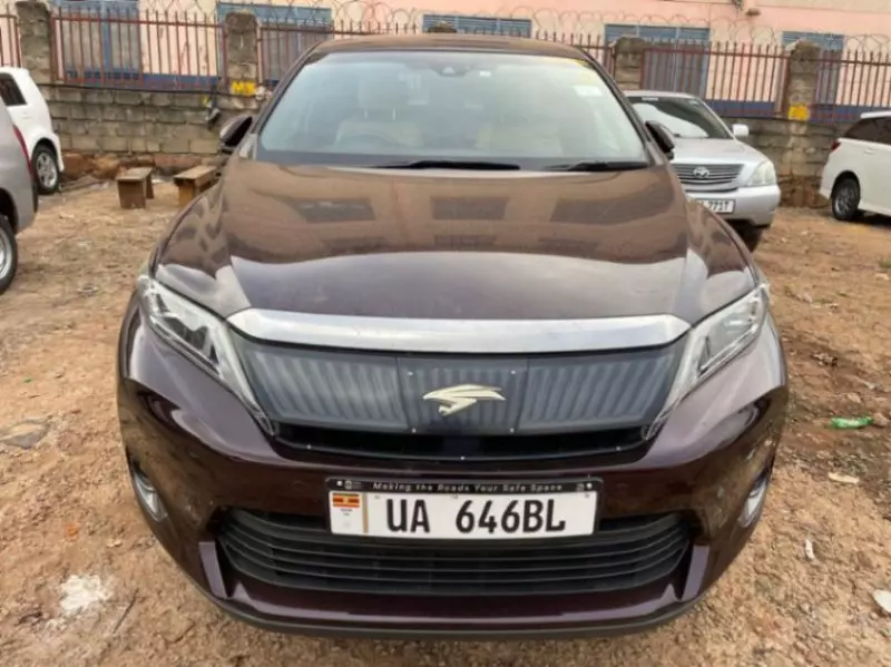 Toyota Harrier   - 2015