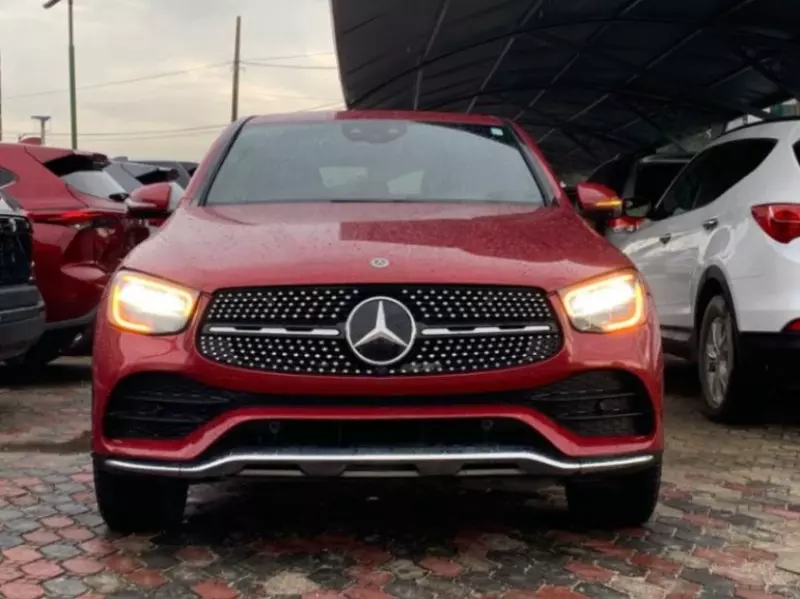 Mercedes-Benz GLC 300 - 2020
