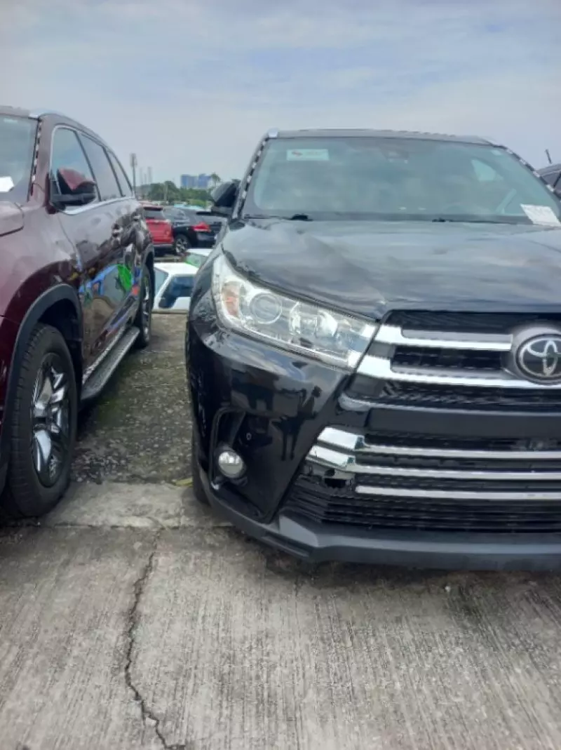 Toyota Highlander   - 2018