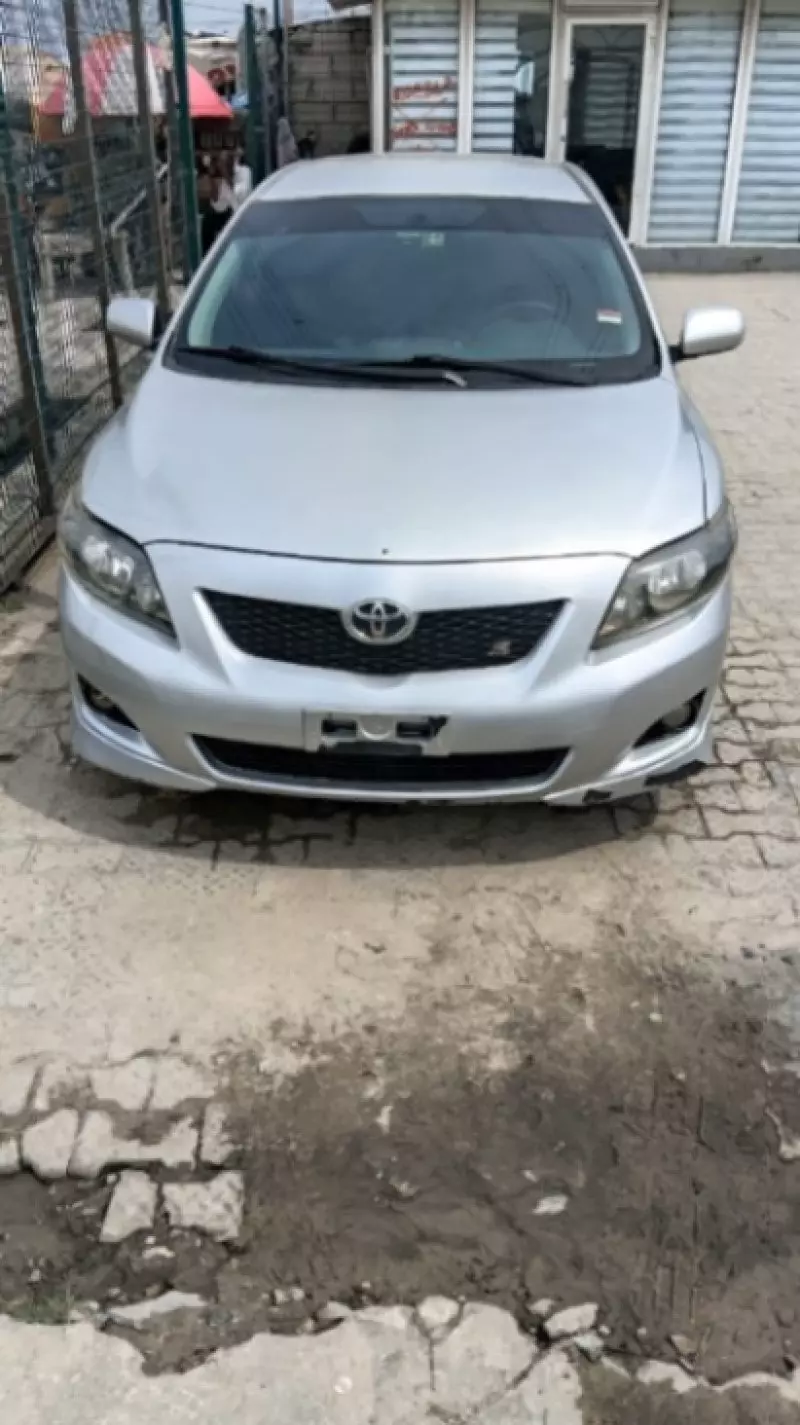 Toyota Corolla   - 2009