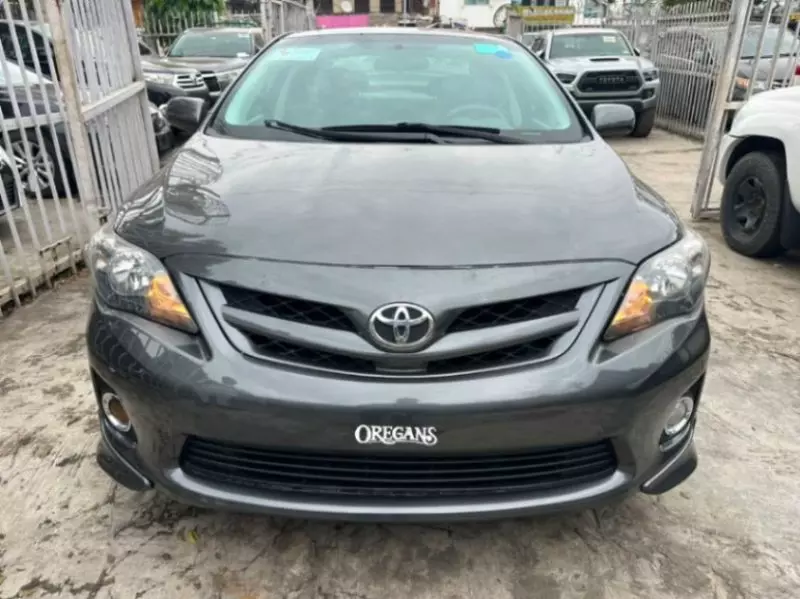 TOYOTA Corolla   - 2012