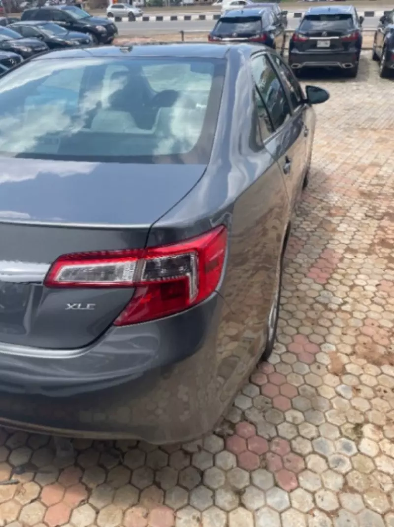 TOYOTA Camry   - 2012