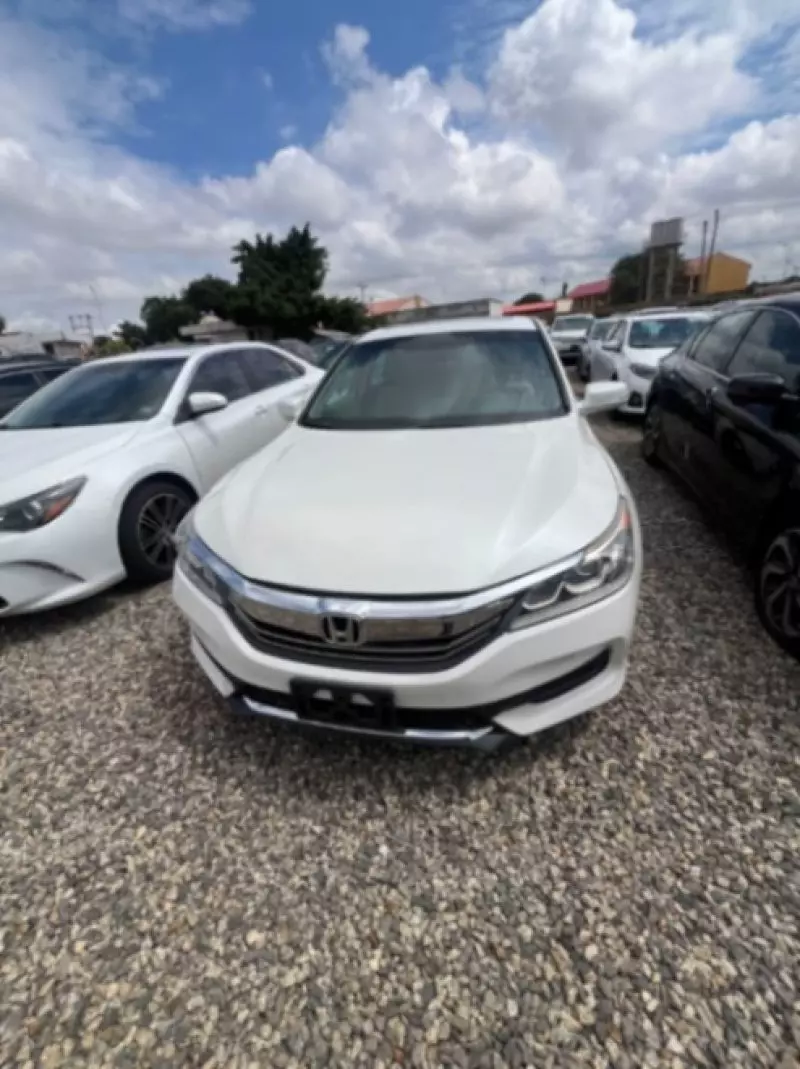 Honda Accord   - 2016