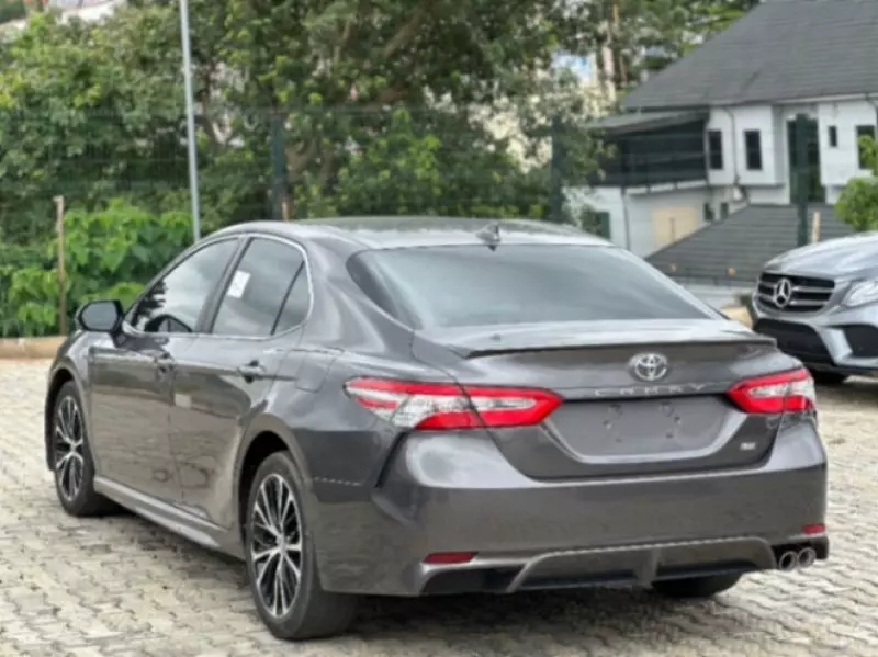 TOYOTA Camry   - 2019