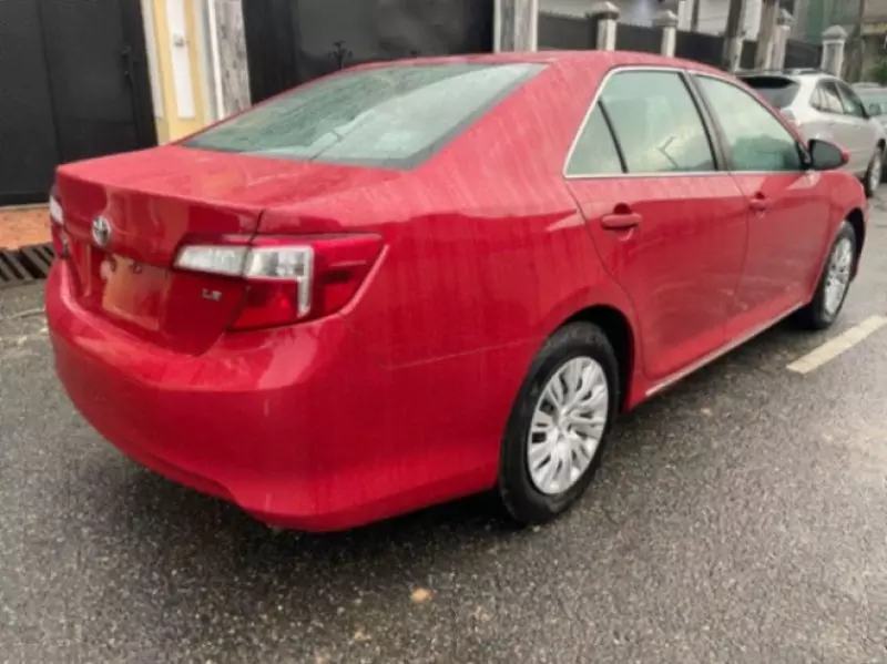 TOYOTA Camry   - 2012
