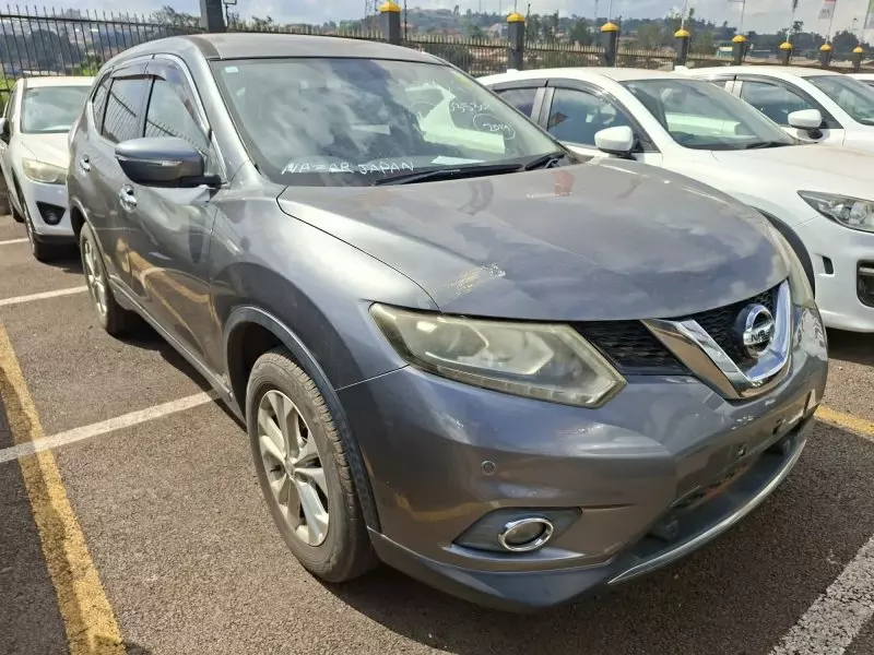 Nissan X-TRAIL   - 2014