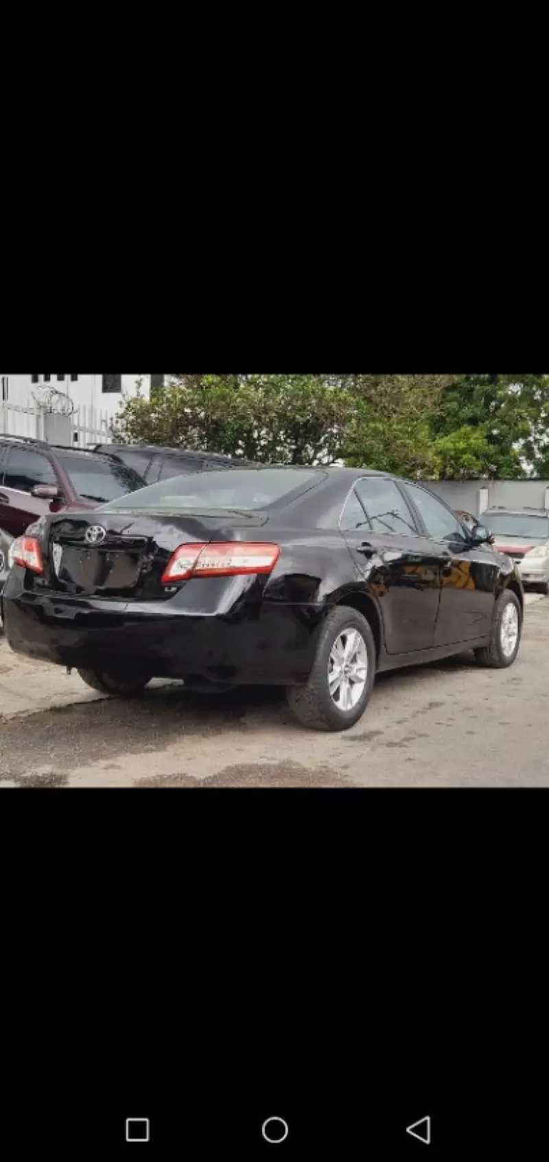 Toyota Camry - 2010