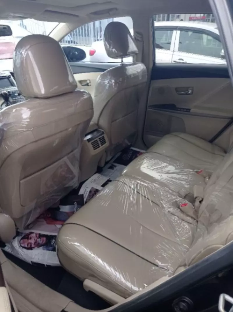 Toyota Venza   - 2014