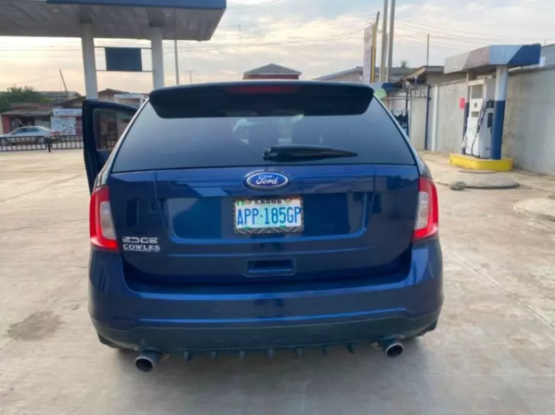 Ford Edge   - 2011