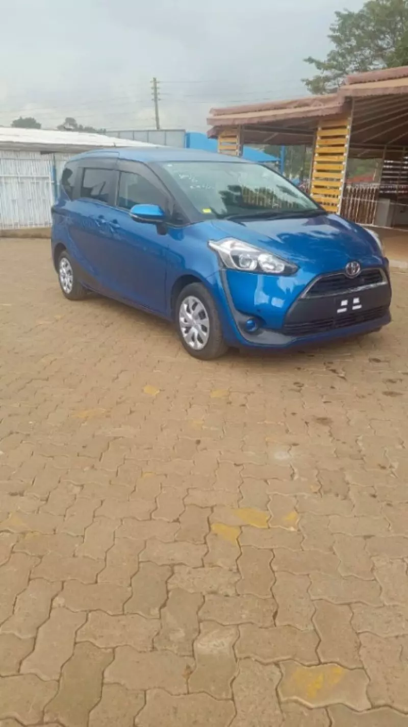 Toyota Sienta   - 2018