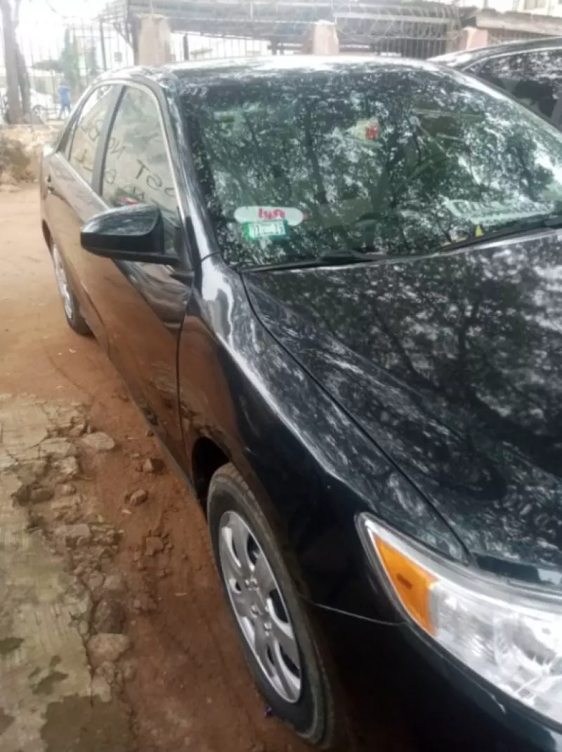 Toyota Camry   - 2013
