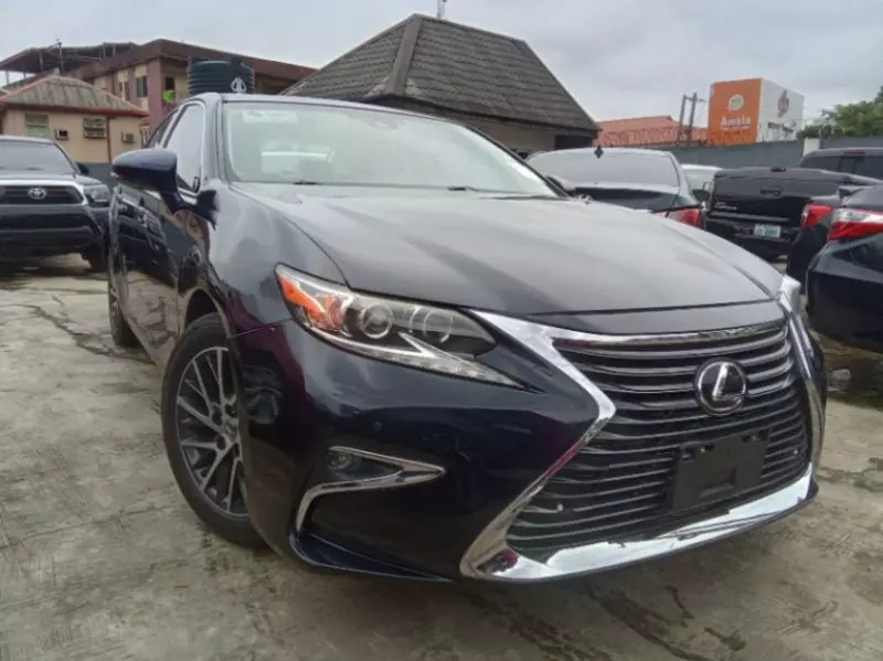 Lexus ES - 2017