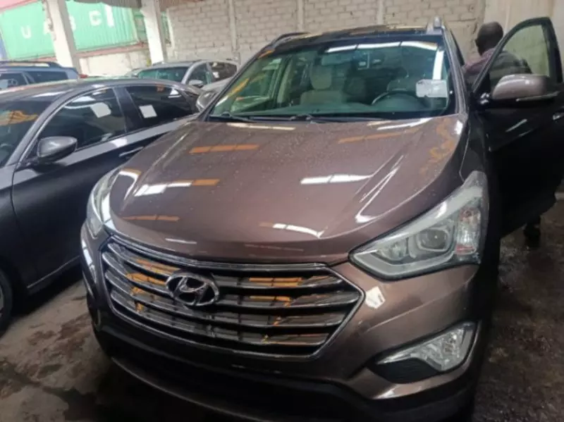 Hyundai Santa FE   - 2016