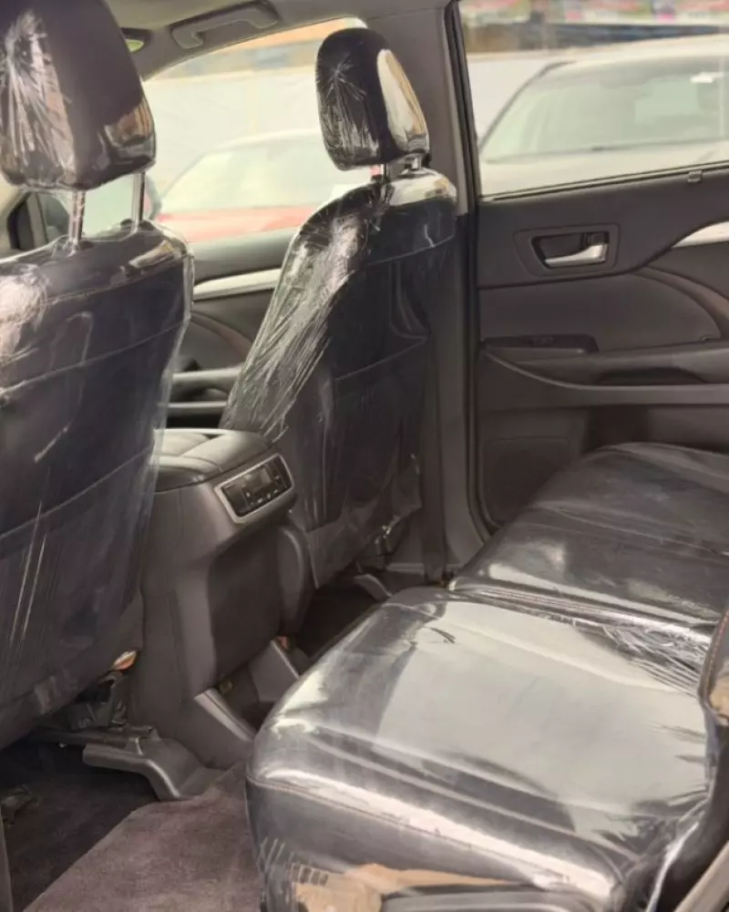 TOYOTA Highlander - 2015