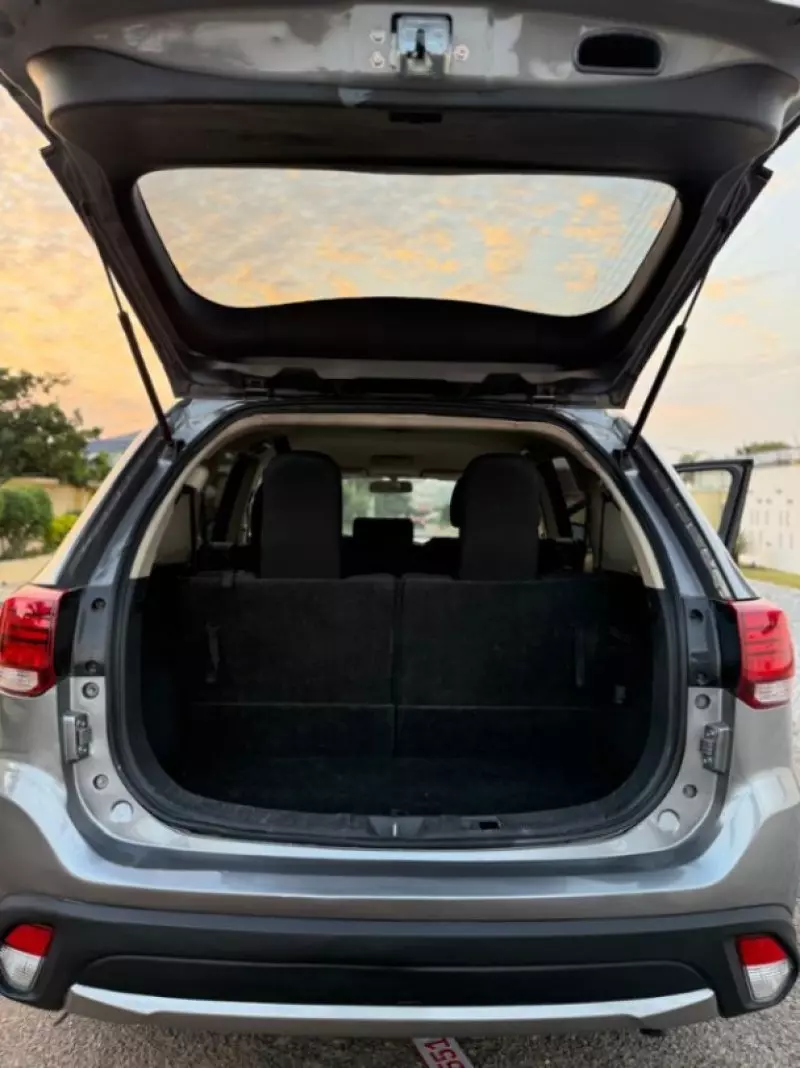 Mitsubishi Outlander   - 2018
