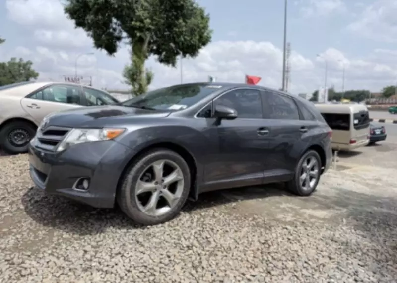TOYOTA Venza   - 2015