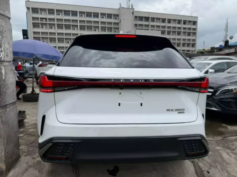 Lexus RX   - 2023