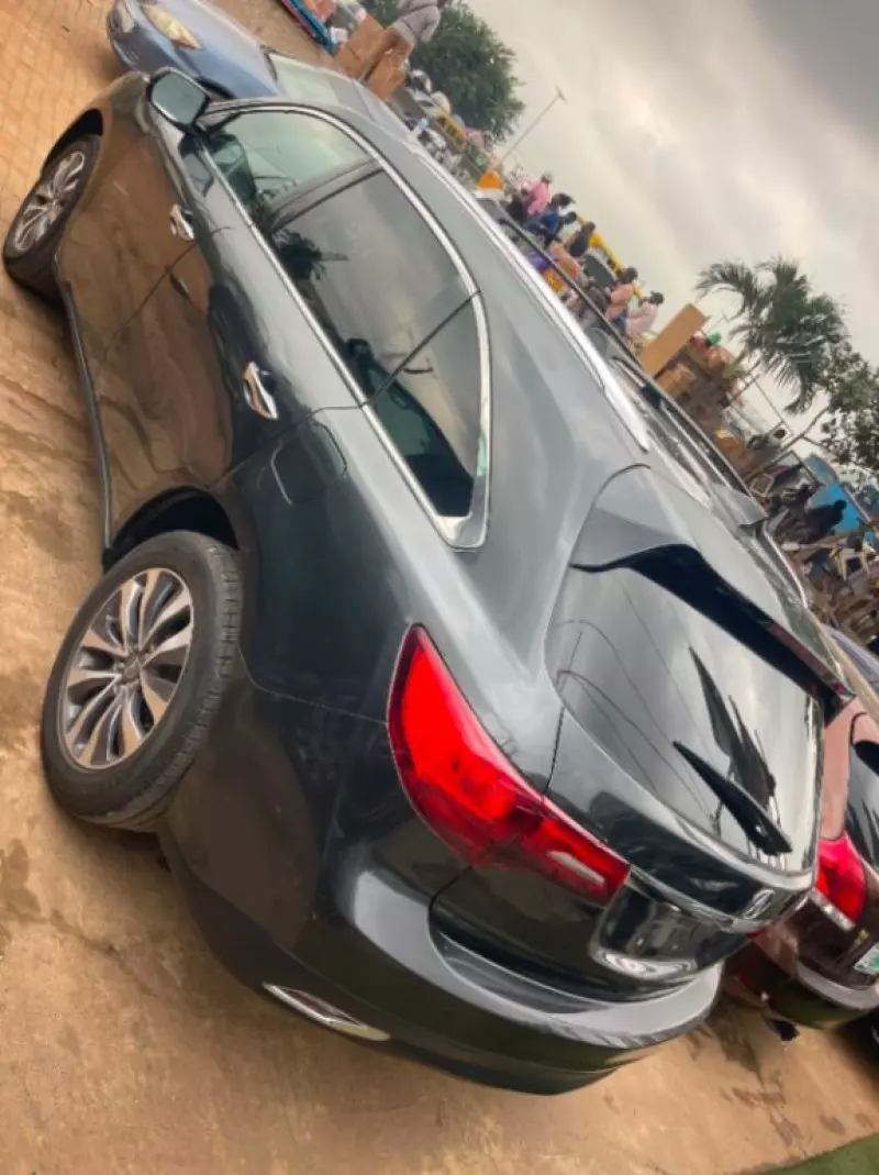 Acura MDX   - 2015