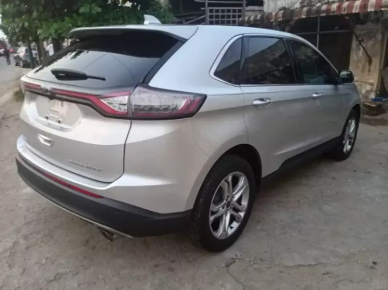 Ford Edge   - 2015