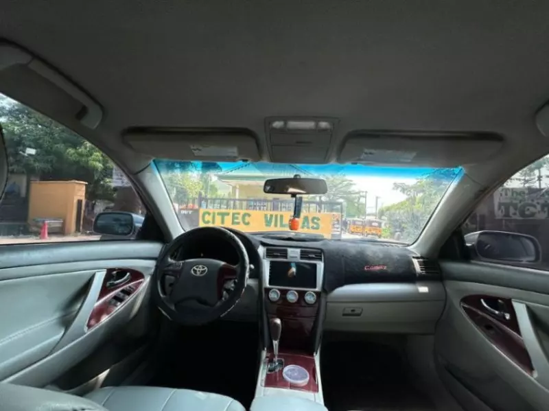 TOYOTA Camry - 2009