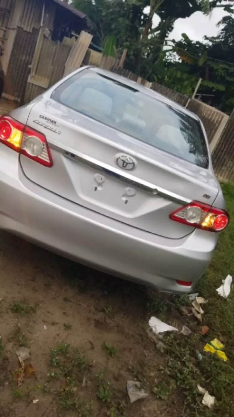 TOYOTA Corolla   - 2011