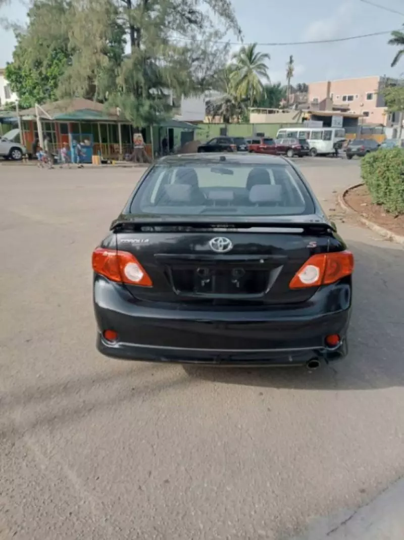 Toyota corolla - 2010