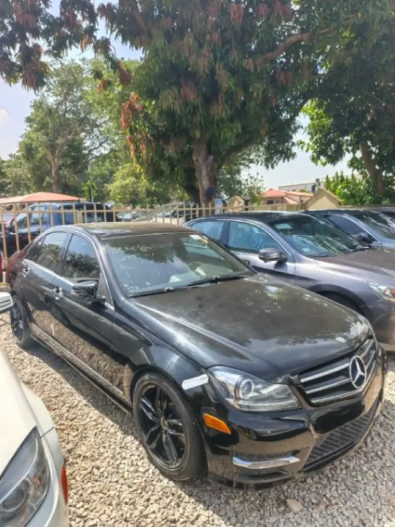 Mercedes-Benz C 300   - 2013